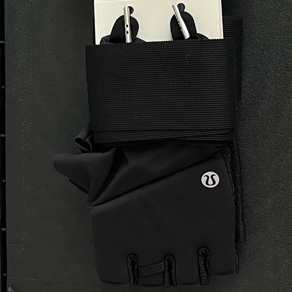 Lululemon License to Train Boxing Wraps Black Sz M/L NWT - Picture 5 of 9